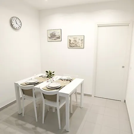 Laterano White - Colosseo Apartamento Roma
